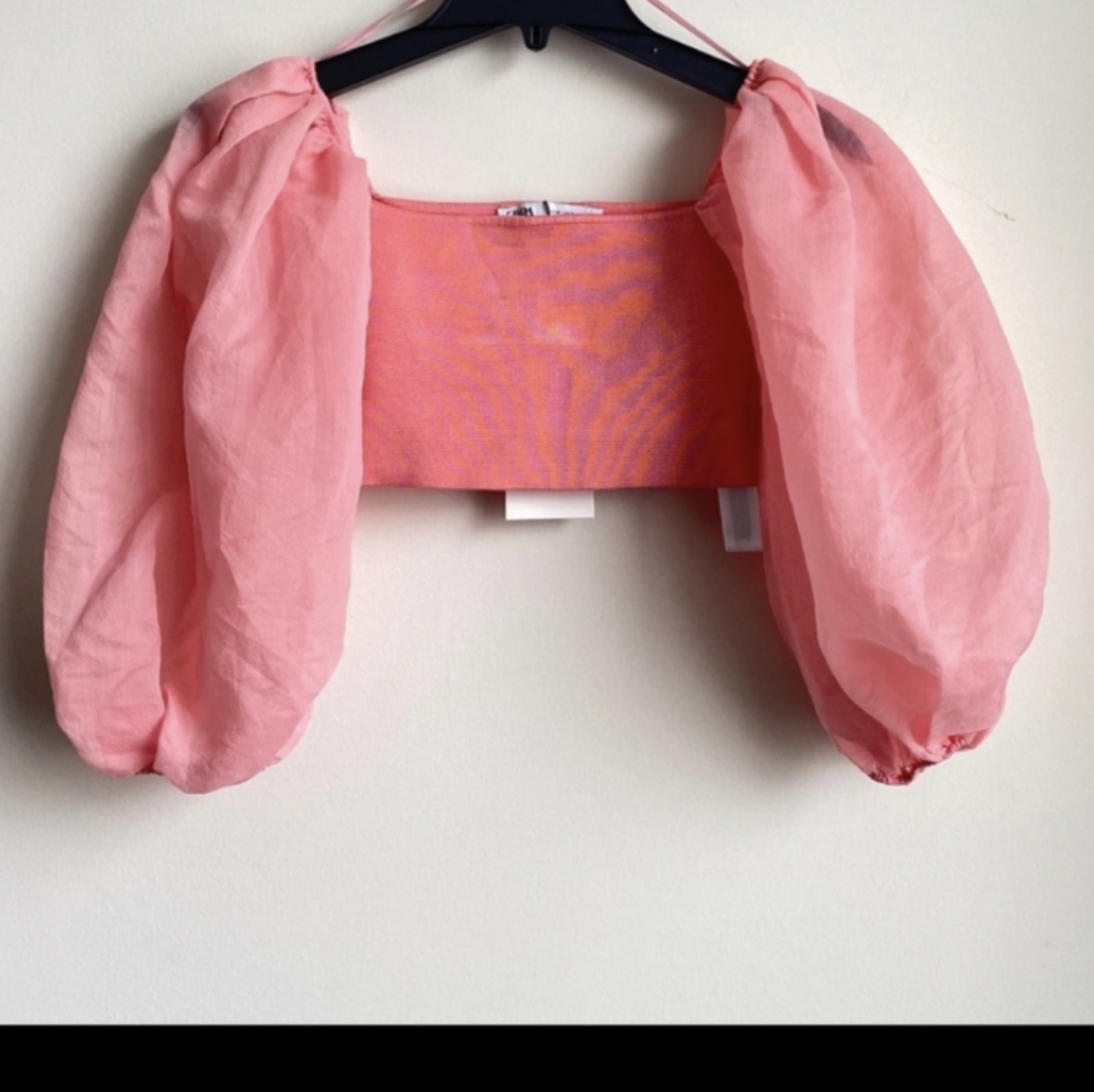 ZARA HOT PINK CROP TOP PUFF SLEEVES